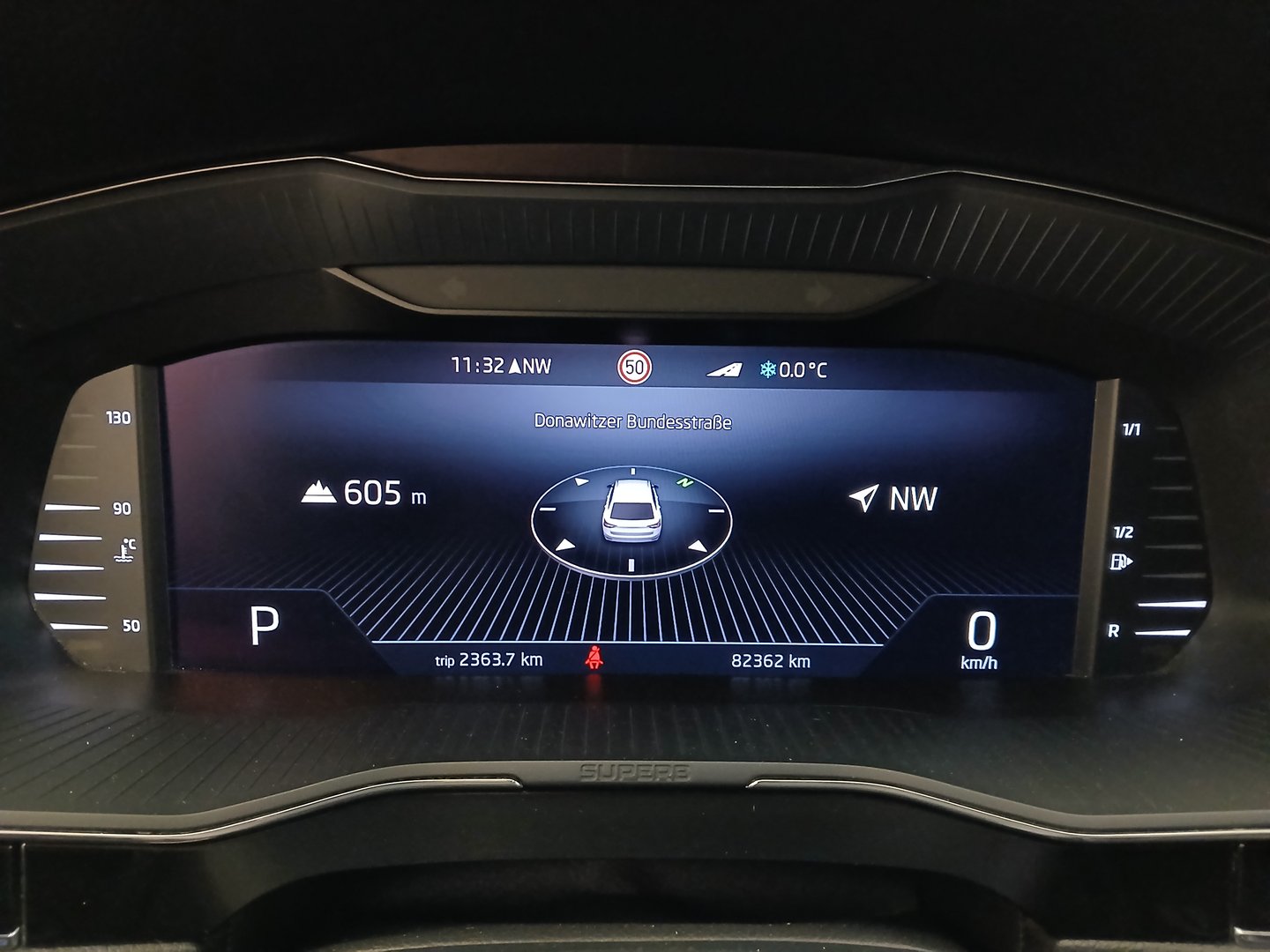 Škoda SUPERB Combi 4x4 L&K TDI SCR | Bild 18 von 37