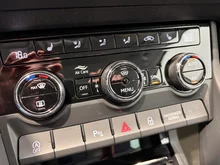 Škoda Karoq 4x4 Selection TDI DSG in Stahl-Grau