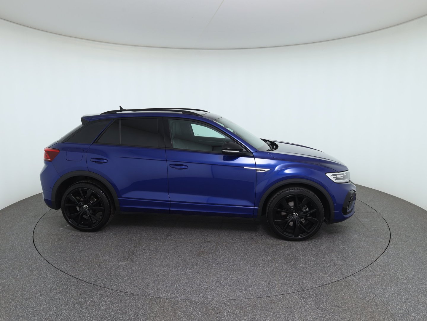 VW T-Roc R-Line TSI DSG | Bild 4 von 33