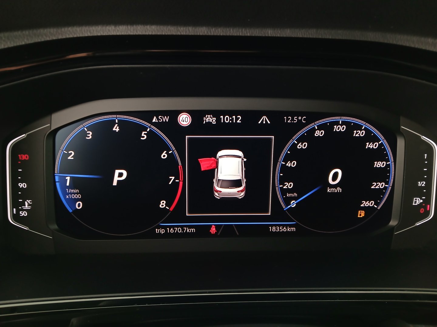 VW T-Roc R-Line TSI DSG | Bild 16 von 33