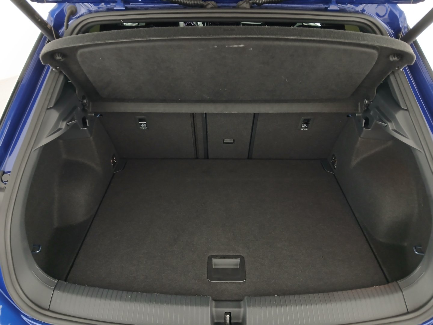 VW T-Roc R-Line TSI DSG | Bild 30 von 33