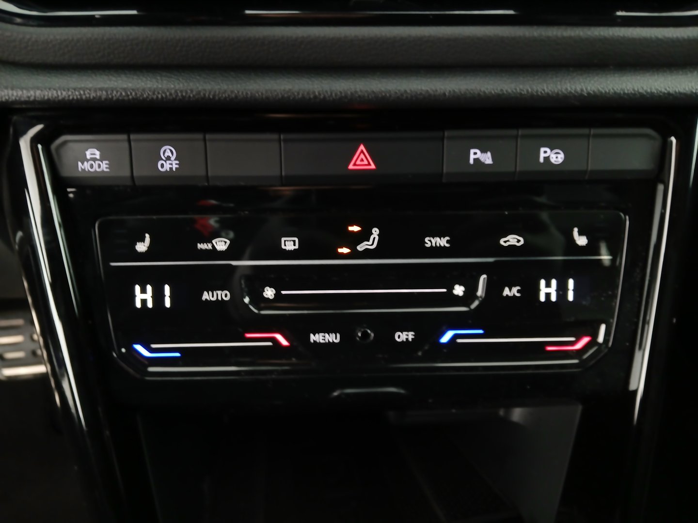 VW T-Roc R-Line TSI DSG | Bild 27 von 33