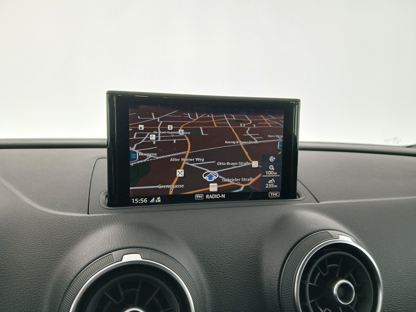 Audi A3 Sportback 30 TFSI | Bild 19 von 30