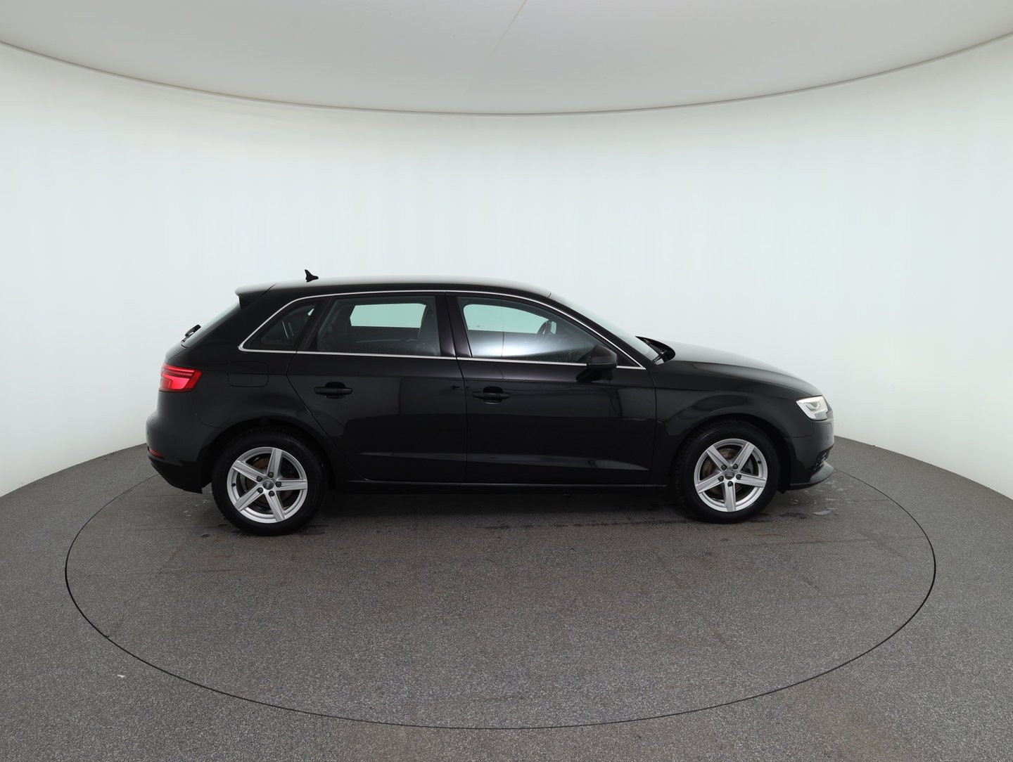 Audi A3 Sportback 30 TFSI | Bild 4 von 30