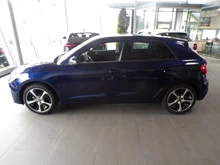 Thumbnail-Foto von Fahrzeug