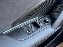 VW Tayron Sport eHybrid DSG 150kW in Oryxweiß Perlmutteffekt