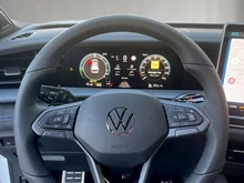 VW Tayron Sport eHybrid DSG 150kW in Oryxweiß Perlmutteffekt
