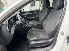 VW Passat Variant Business eTSI DSG in 0R Oryxweiß Perlmutteffekt
