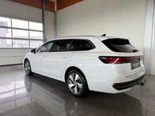 VW Passat Variant Business eTSI DSG in 0R Oryxweiß Perlmutteffekt