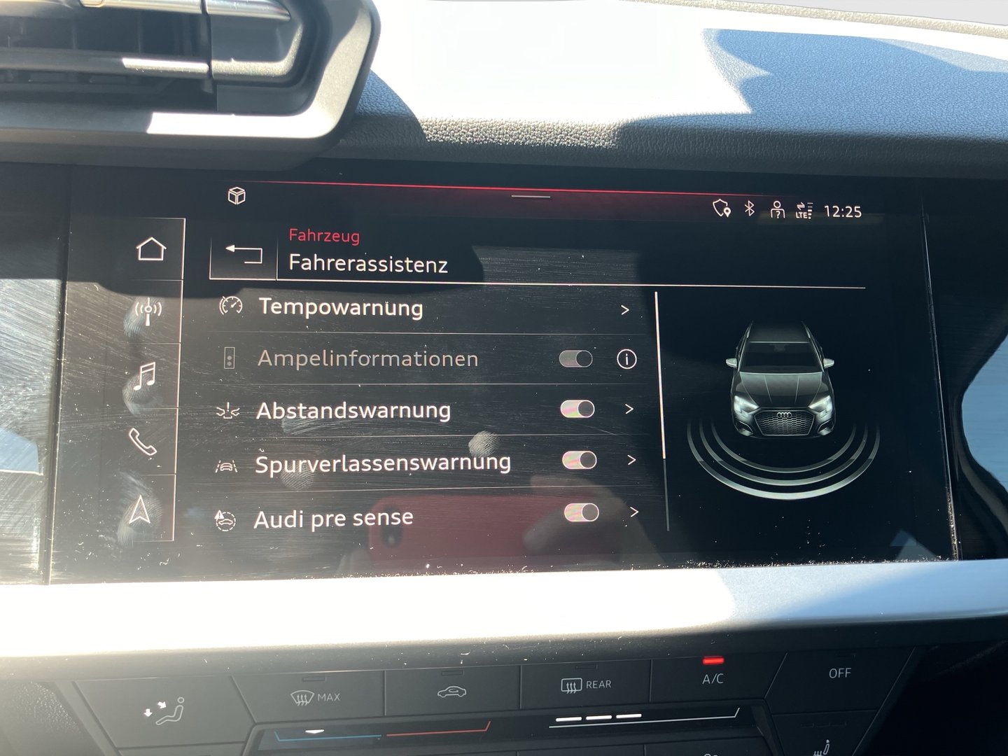 Audi A3 Sportback 40 TDI quattro S line ext | Bild 19 von 26