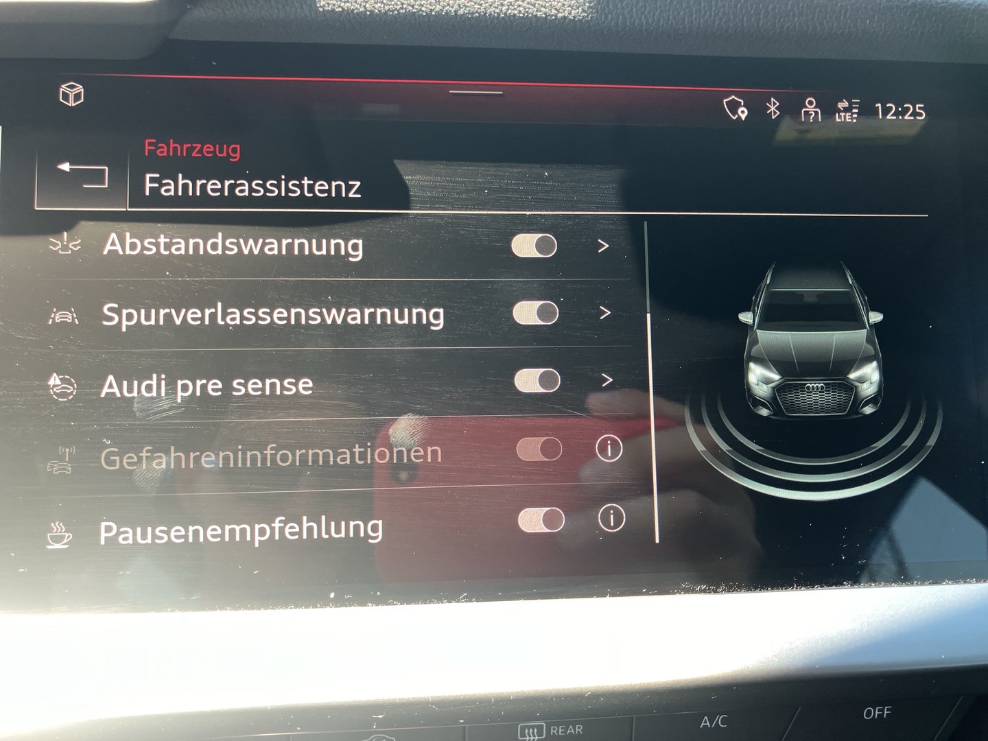 Audi A3 Sportback 40 TDI quattro S line ext | Bild 20 von 26