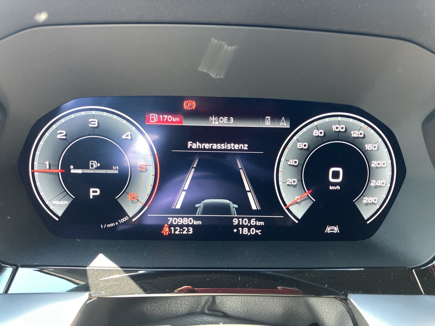 Audi A3 Sportback 40 TDI quattro S line ext | Bild 12 von 26