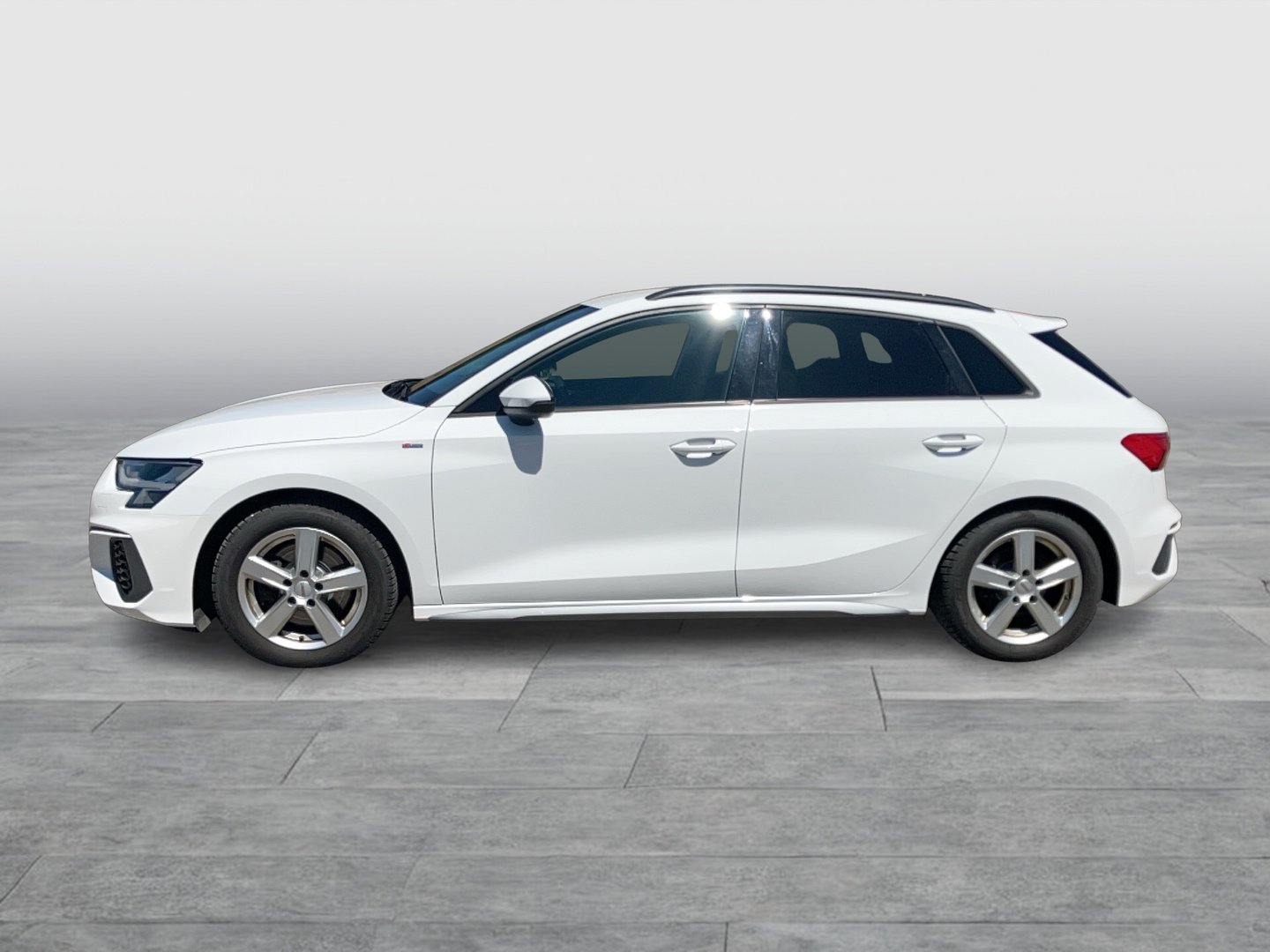 Audi A3 Sportback 40 TDI quattro S line ext | Bild 2 von 26