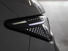 CUPRA Born 79/84 e-Boost 170kW/231PS in Licht-Silber Metallic