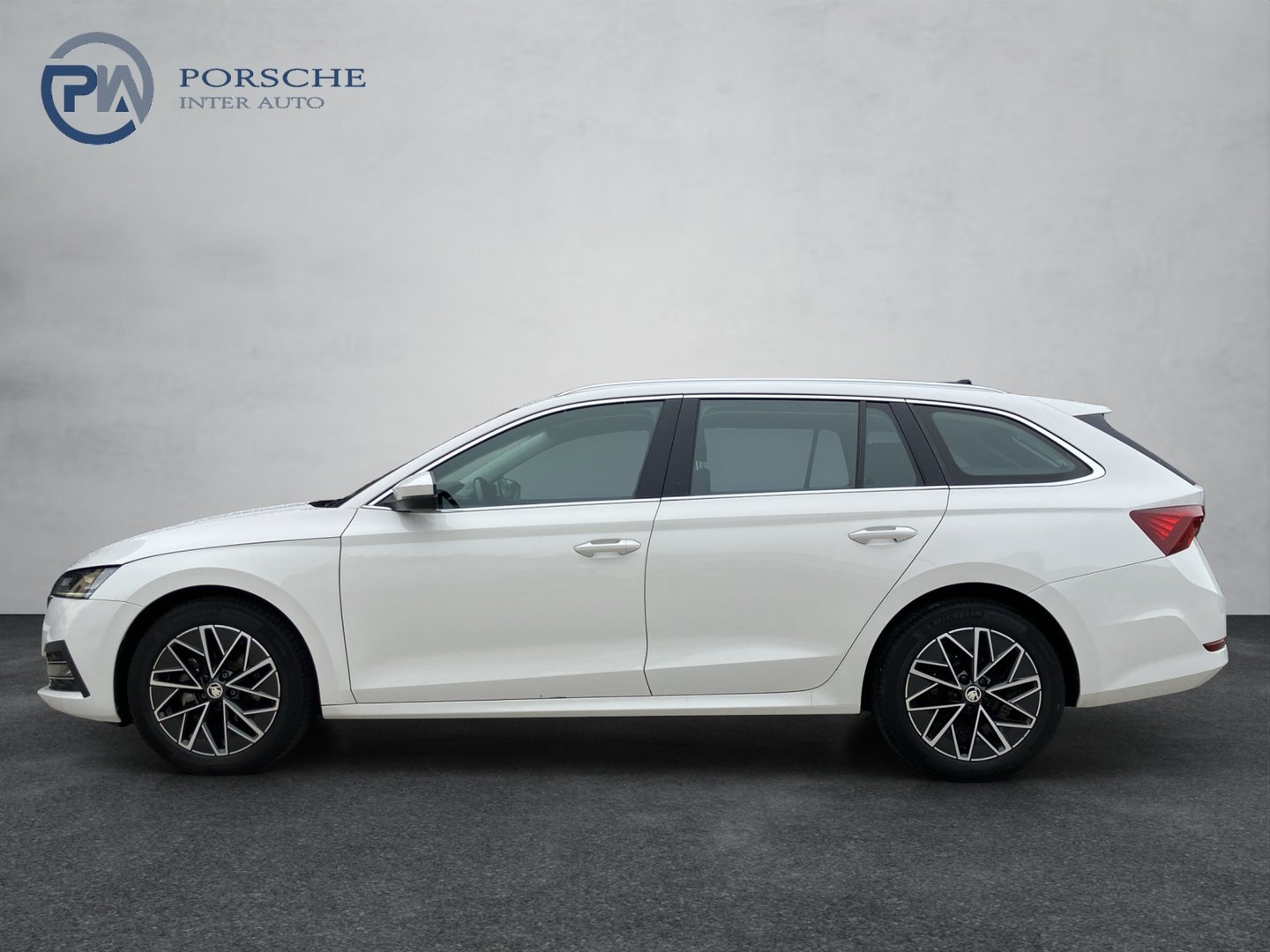 Škoda OCTAVIA Combi Premium TDI DSG | Bild 13 von 17