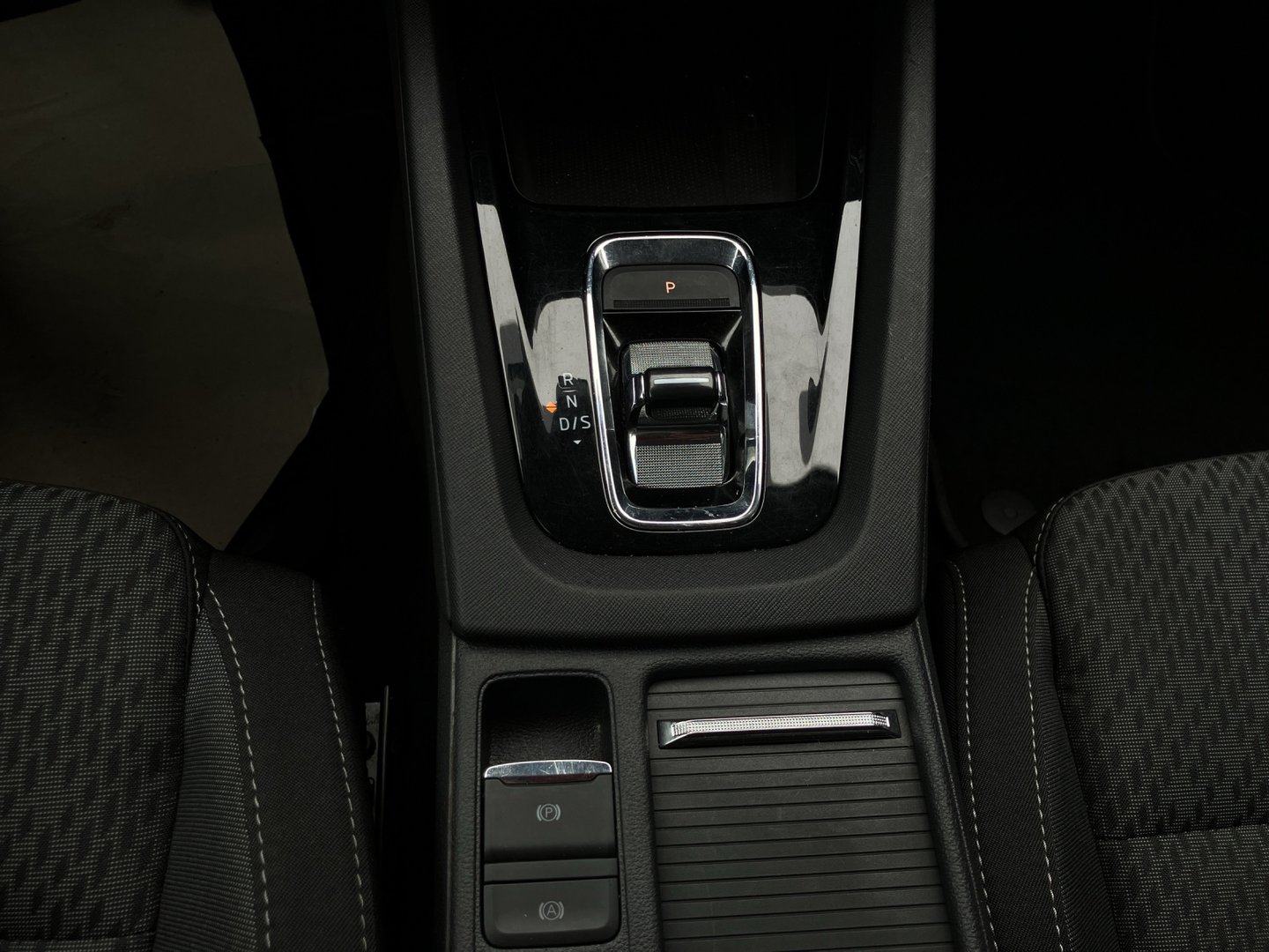Škoda OCTAVIA Combi Premium TDI DSG | Bild 9 von 17