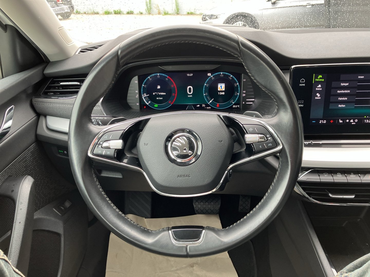 Škoda OCTAVIA Combi Premium TDI DSG | Bild 7 von 17