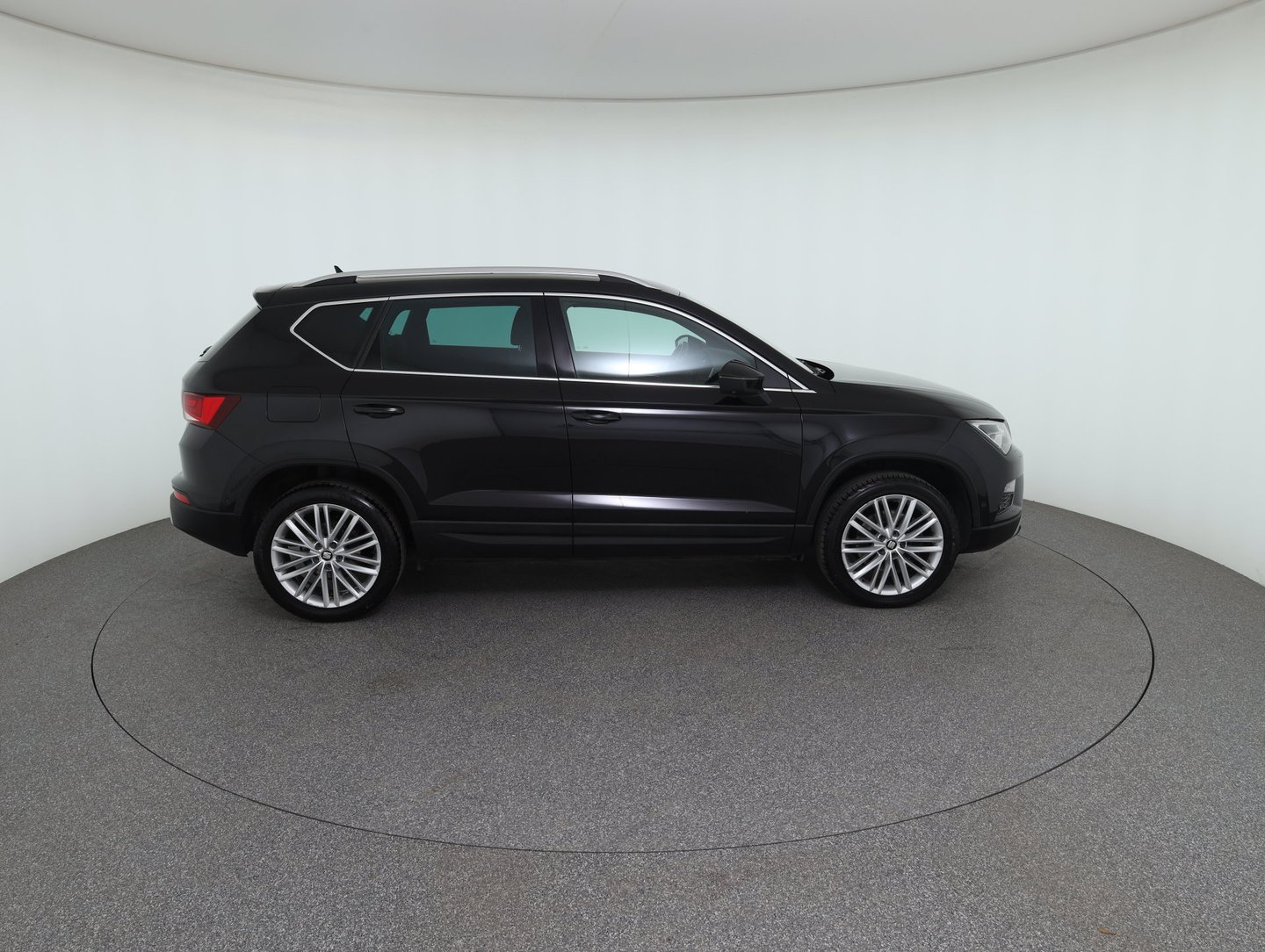 SEAT Ateca Xcellence 2.0 TDI DSG | Bild 4 von 35