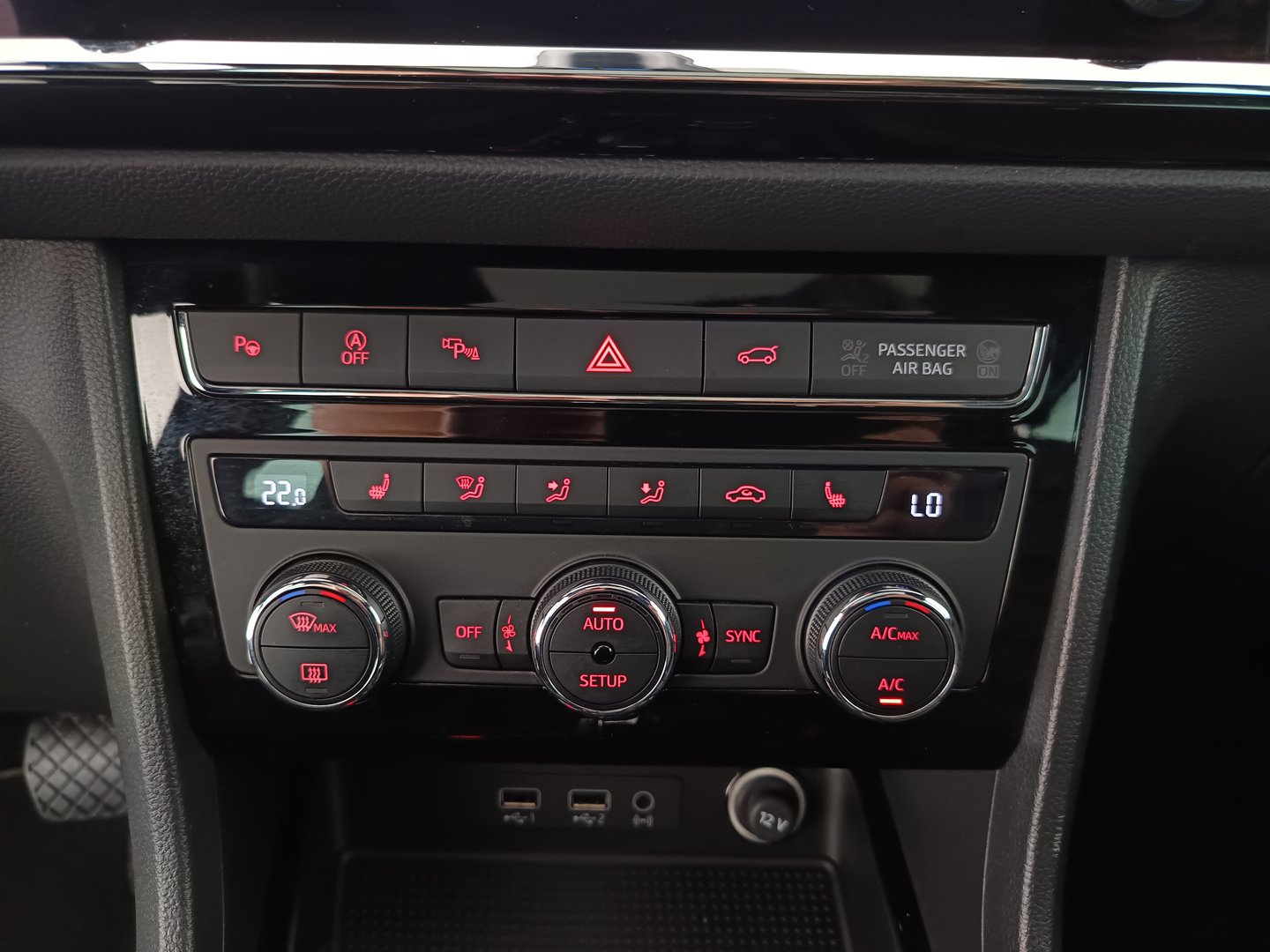 SEAT Ateca Xcellence 2.0 TDI DSG | Bild 28 von 35
