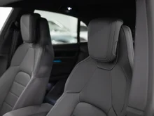 Porsche Macan in vulkangraumetallic