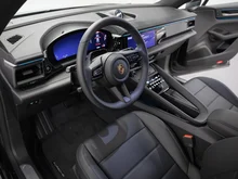 Porsche Macan in vulkangraumetallic