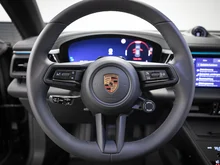 Porsche Macan in vulkangraumetallic