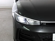 VW Passat Variant Sport TDI DSG in Grenadillschwarz Metallic