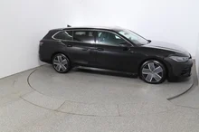 VW Passat Variant Sport TDI DSG in Grenadillschwarz Metallic