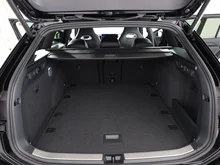 VW Passat Variant Sport TDI DSG in Grenadillschwarz Metallic