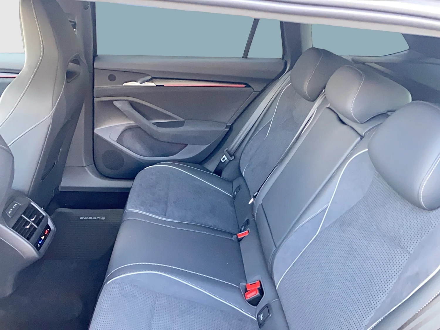 Bild eines Superb Combi Sportline iV TSI DSG