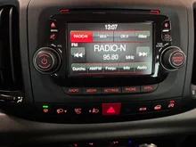 Fiat 500 500X 2,0 Multi-Jet II 140 Off-Road Look Cross in weiss - normal