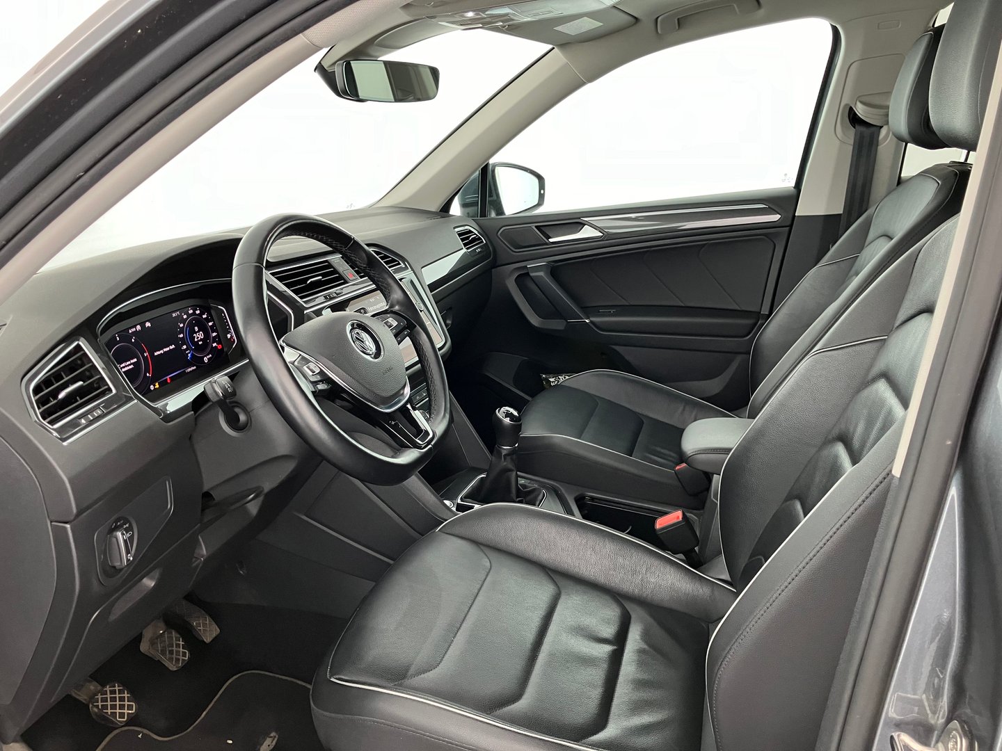 VW Tiguan Allspace Highline TDI | Bild 3 von 15
