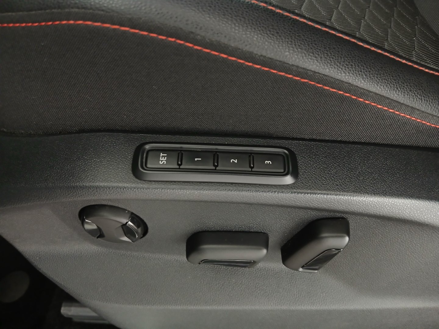 SEAT Tarraco FR 2.0 TDI DSG 4Drive | Bild 14 von 37