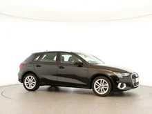 Audi A3 Sportback 30 TFSI advanced in Mythosschwarz Metallic