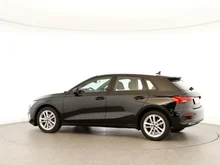 Audi A3 Sportback 30 TFSI advanced in Mythosschwarz Metallic
