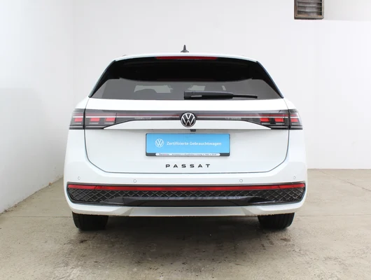 Bild eines Passat Variant R-Line eHybrid 150kW
