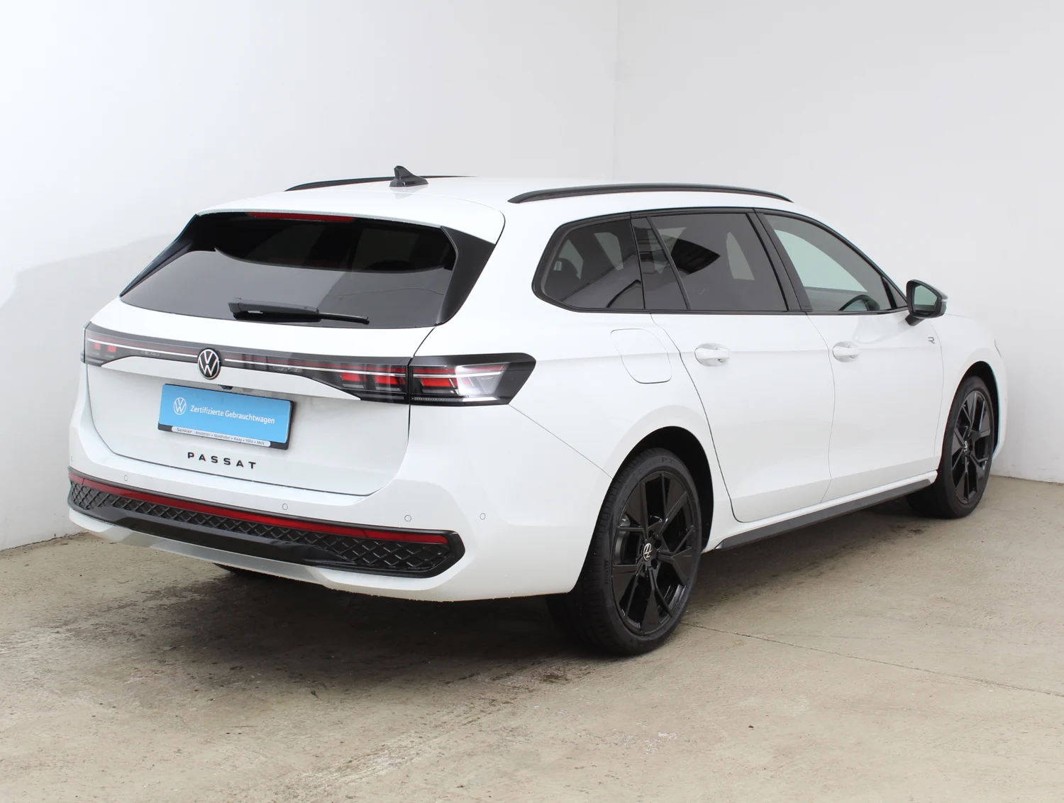 Bild eines Passat Variant R-Line eHybrid 150kW