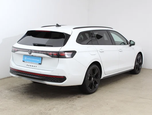 Bild eines Passat Variant R-Line eHybrid 150kW