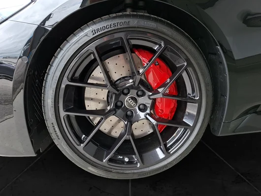 Bild eines Audi RS 5 Avant 470 kW