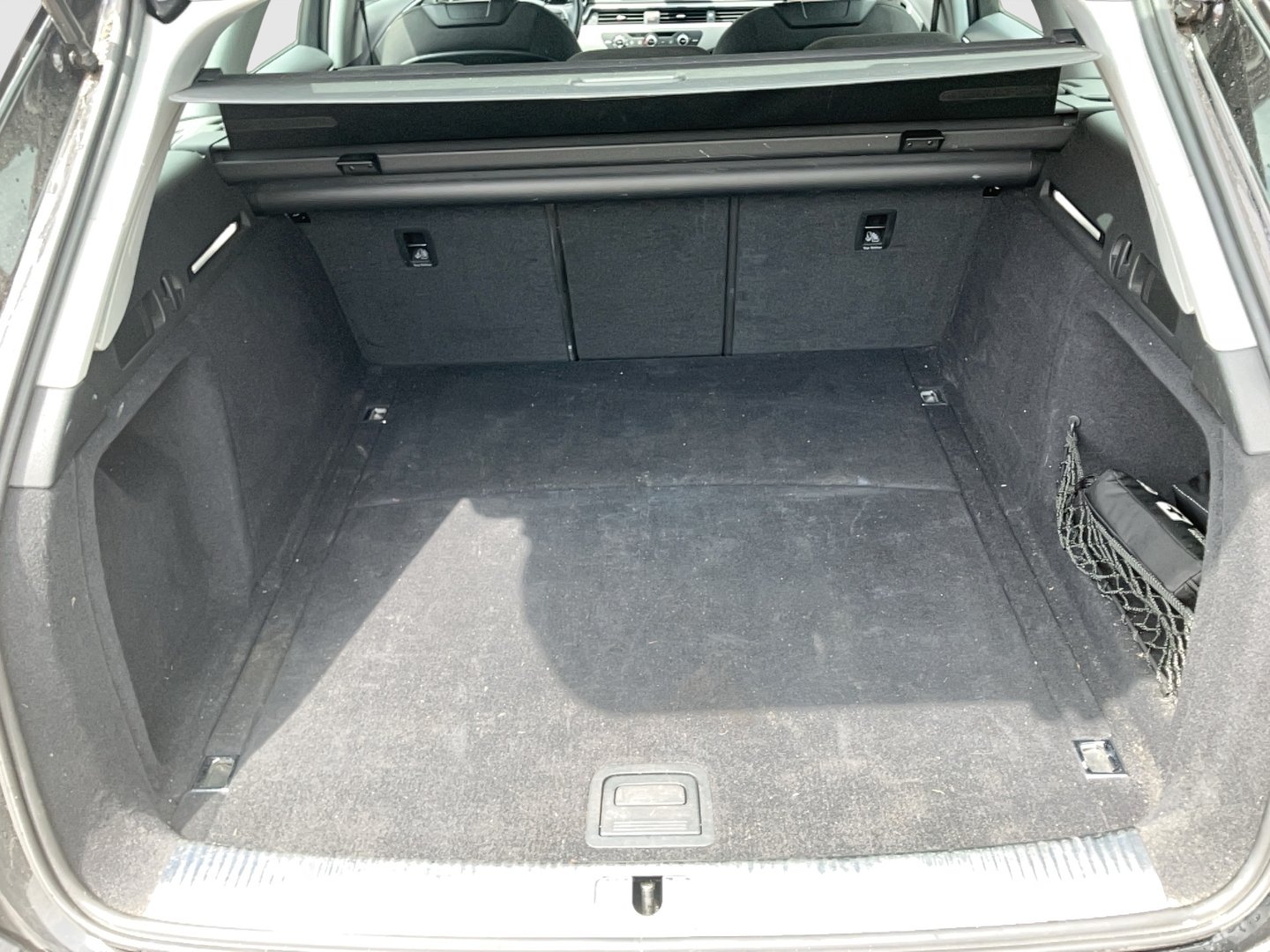 Audi A4 Avant 2.0 TDI | Bild 17 von 20