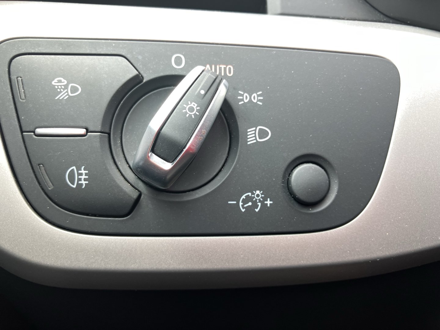Audi A4 Avant 2.0 TDI | Bild 8 von 20