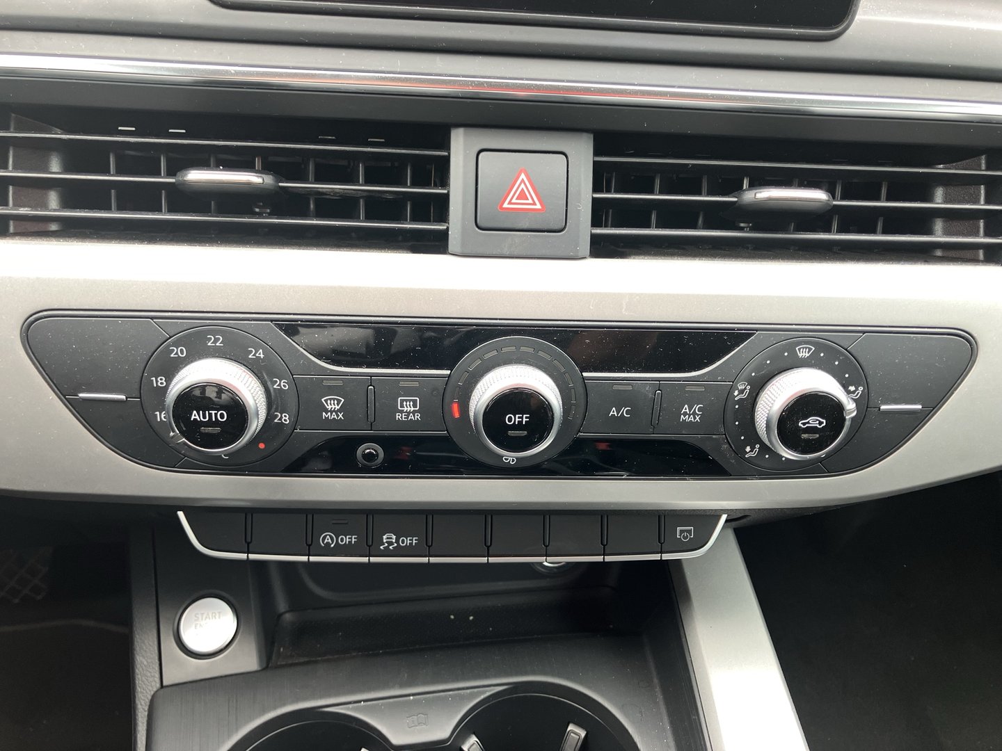 Audi A4 Avant 2.0 TDI | Bild 15 von 20