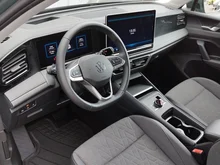 VW Tiguan Friends eHybrid DSG 150 kW in Cipressino-Grün Metallic