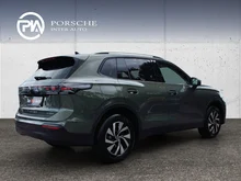 VW Tiguan Friends eHybrid DSG 150 kW in Cipressino-Grün Metallic