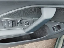 VW Tiguan Friends eHybrid DSG 150 kW in Cipressino-Grün Metallic