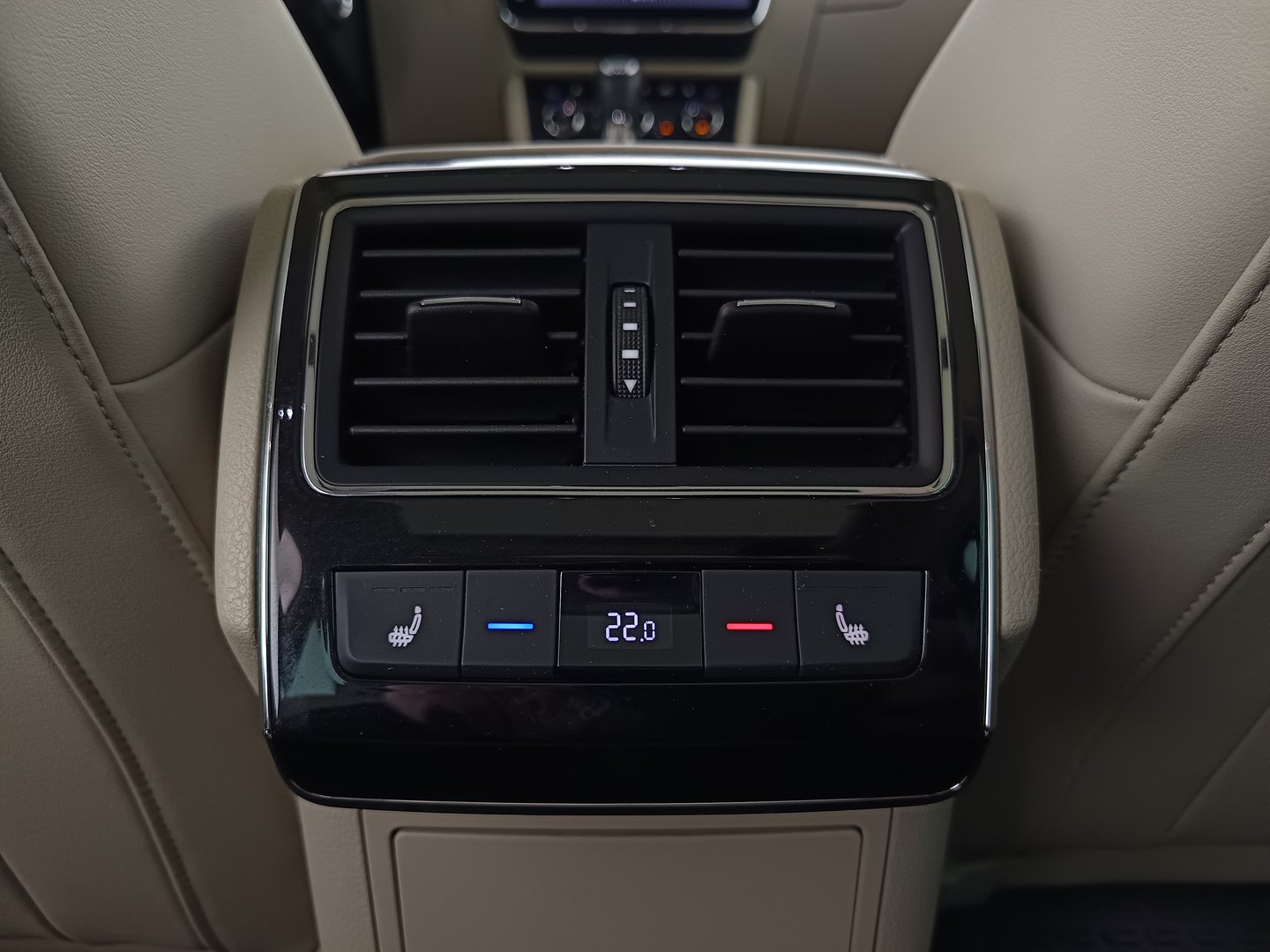 Škoda SUPERB Combi Style TDI DSG | Bild 33 von 37