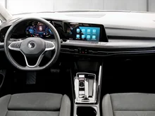 VW Golf Style eHybrid DSG in Deep Black Perleffekt