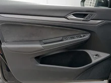 VW Golf Style eHybrid DSG in Deep Black Perleffekt