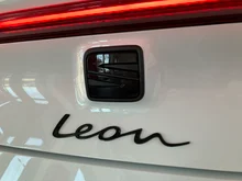 SEAT Leon FR Edition 1.5 TSI 115 PS in Candy-Weiß