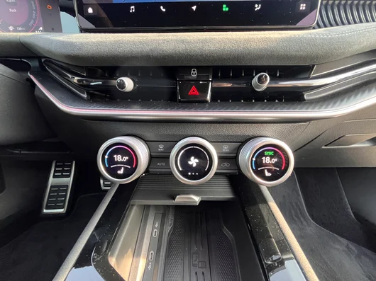 Bild eines Škoda Superb Combi Sportline iV TSI DSG